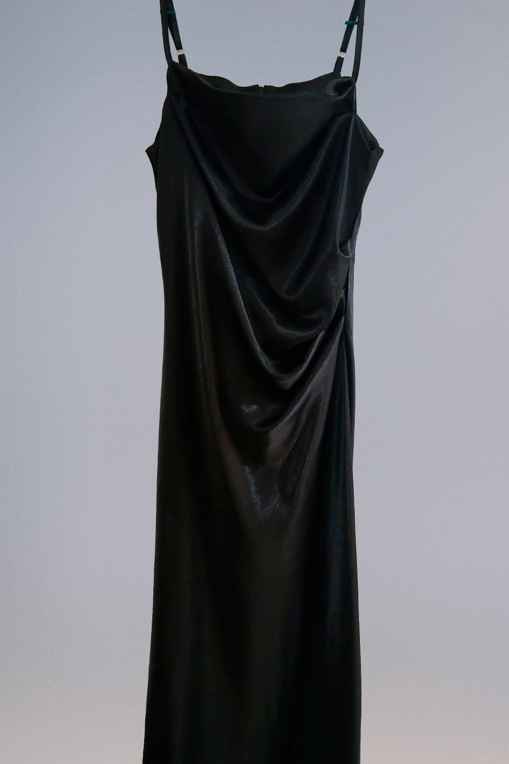 Vestido Raso Fruncido al Costado - Imagen 3