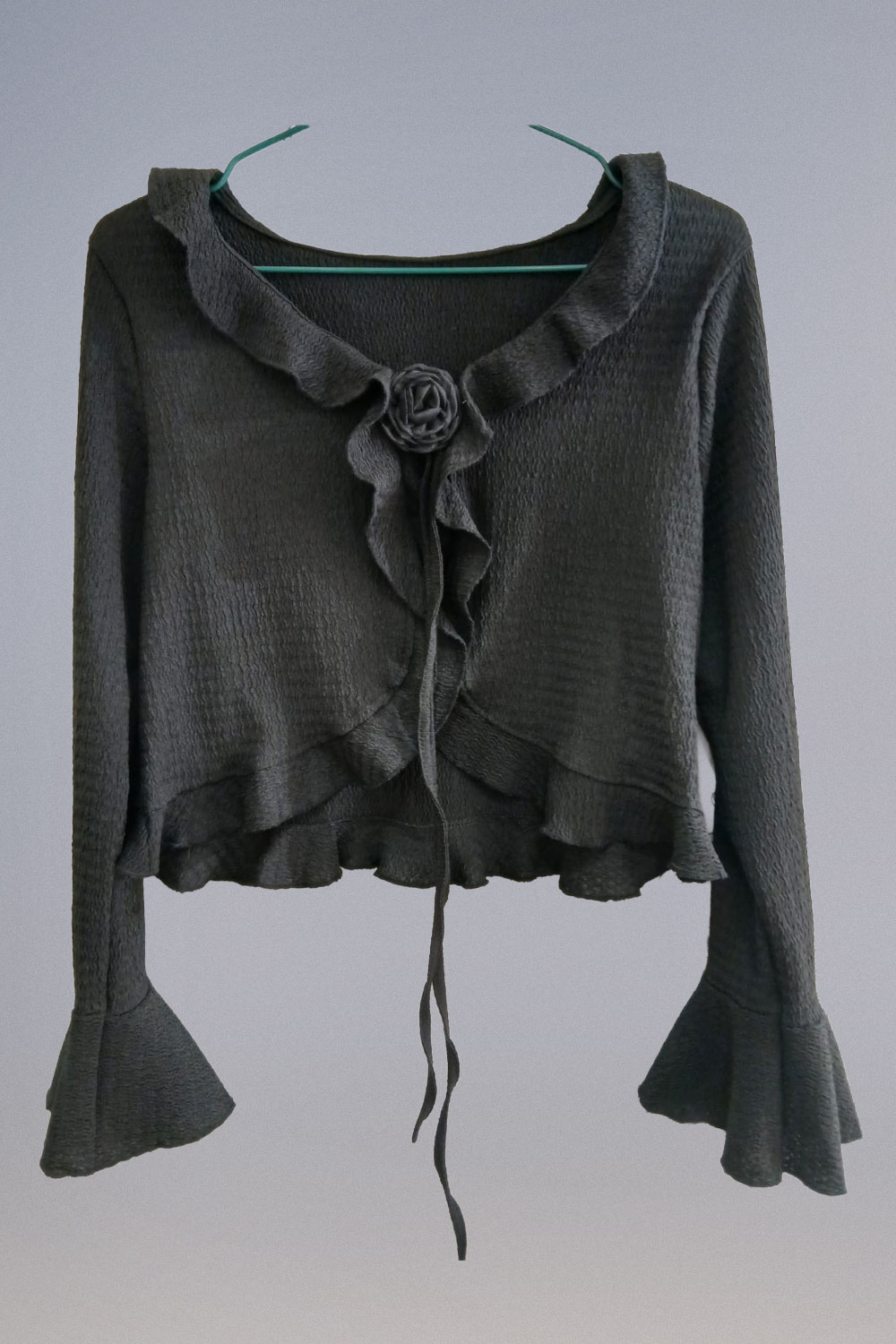 Polera Volantes con Broche Flor - Imagen 3