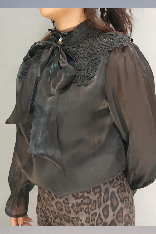 Alternative view of Blusa Seda con Lazo y Puntilla