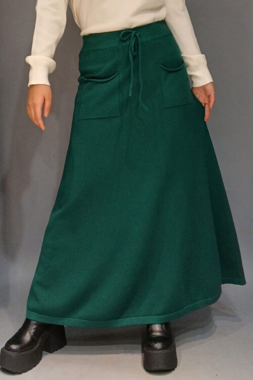 Alternative view of Falda Larga de Punto