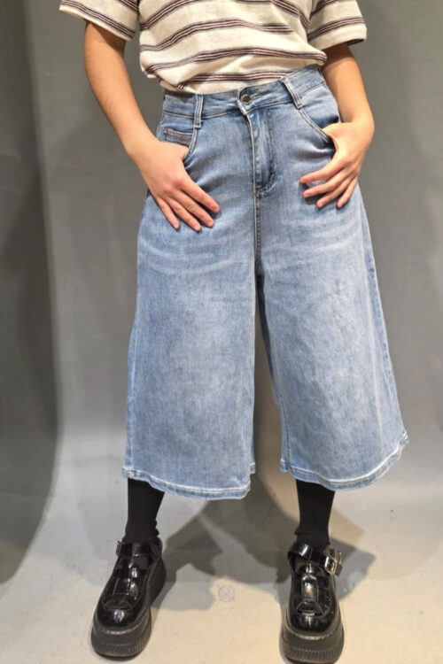 Bermuda Jeans Wide Leg Elastizado