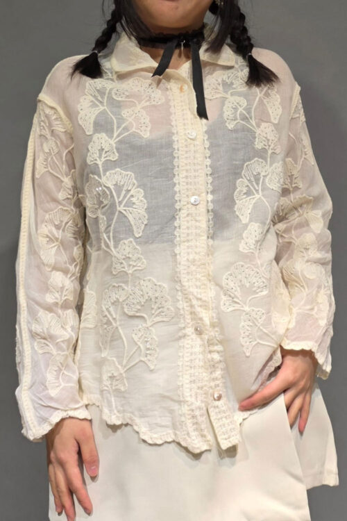 Alternative view of Blusa Broderie con Tachas