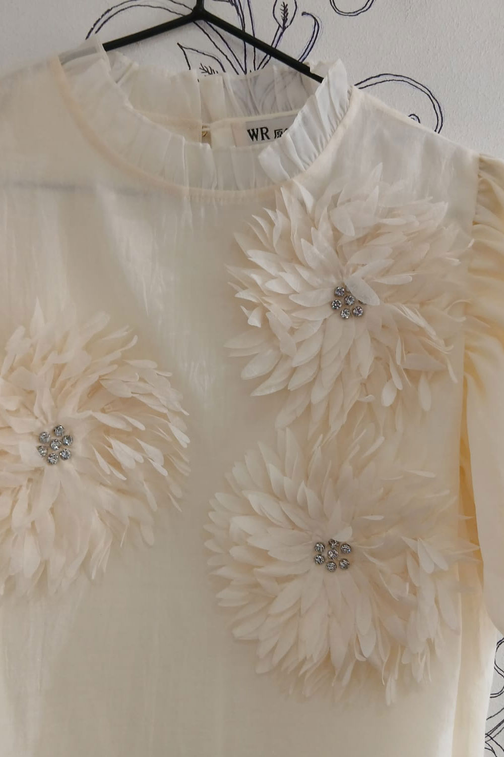 Blusa con Flores 3D - Imagen 4