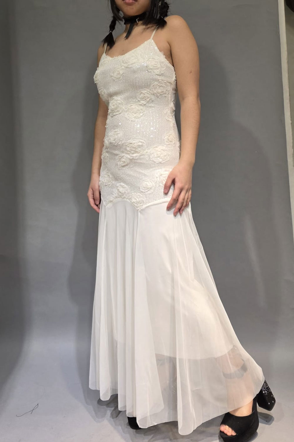 Vestido Largo con Lentejuelas y Rosas - Imagen 2