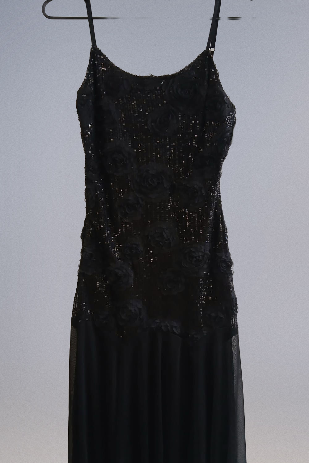 Vestido Largo con Lentejuelas y Rosas - Imagen 4