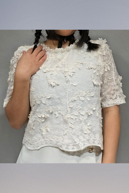 Alternative view of Blusa con Cuello Perlas y Flores 3D