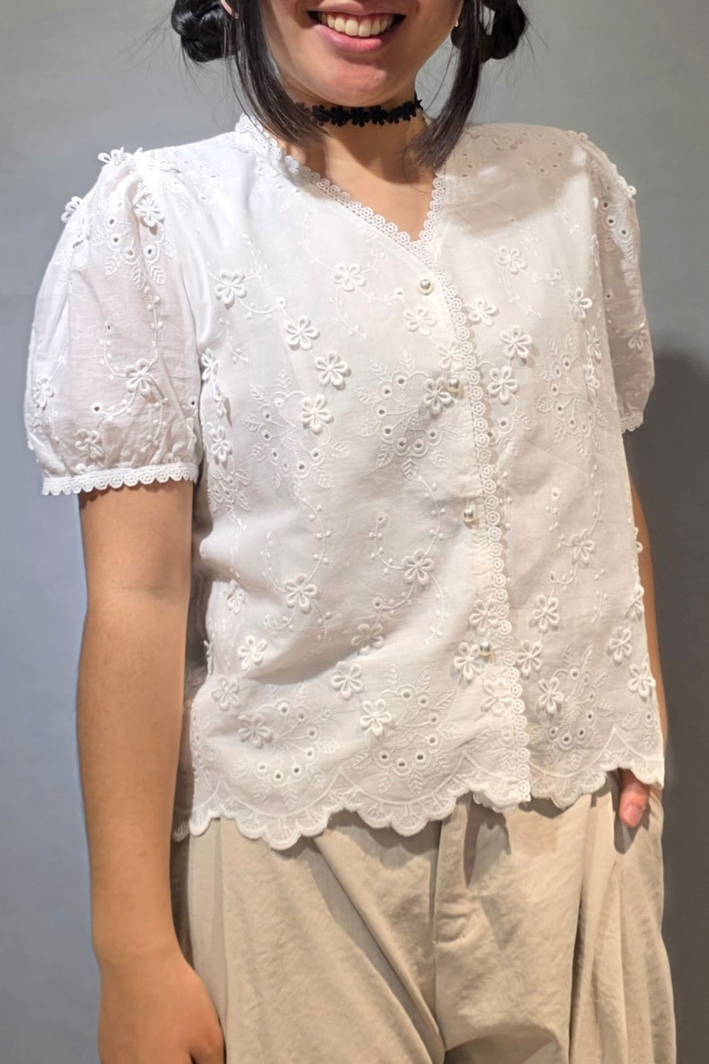 Blusa con Flores 3D - Imagen 2