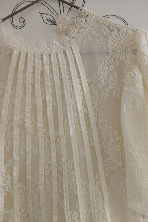 Blusa con Manga Globo y Alforzas - Imagen 3