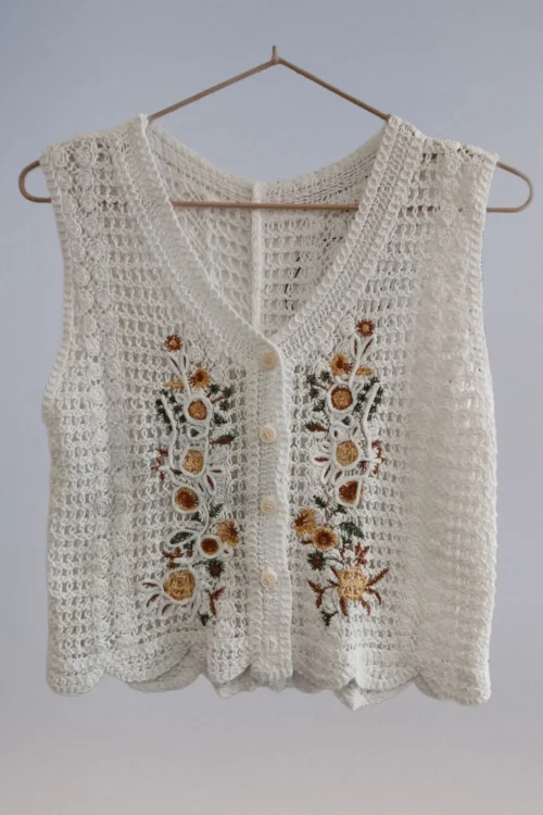 Alternative view of Chaleco Macramé Bordado