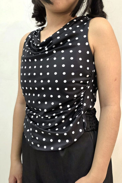 Alternative view of Polera Lunares