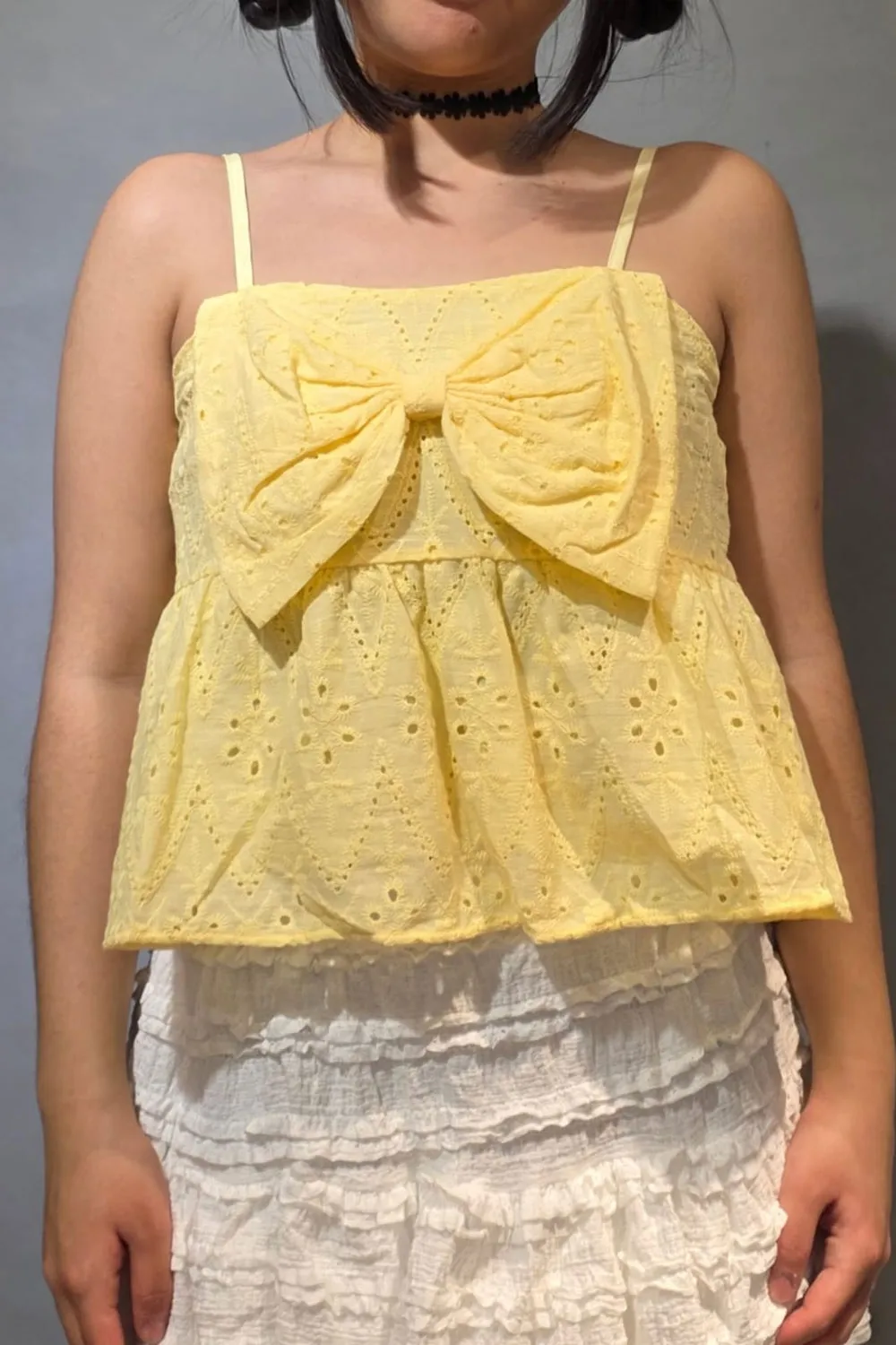 Top broderie con Moño