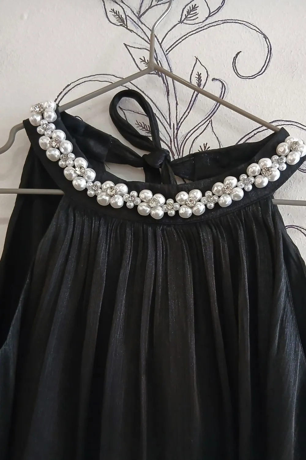 Vestido Capas con Pedreria en Cuello - Imagen 4